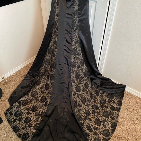 Prom dress - Picture 4 of 4